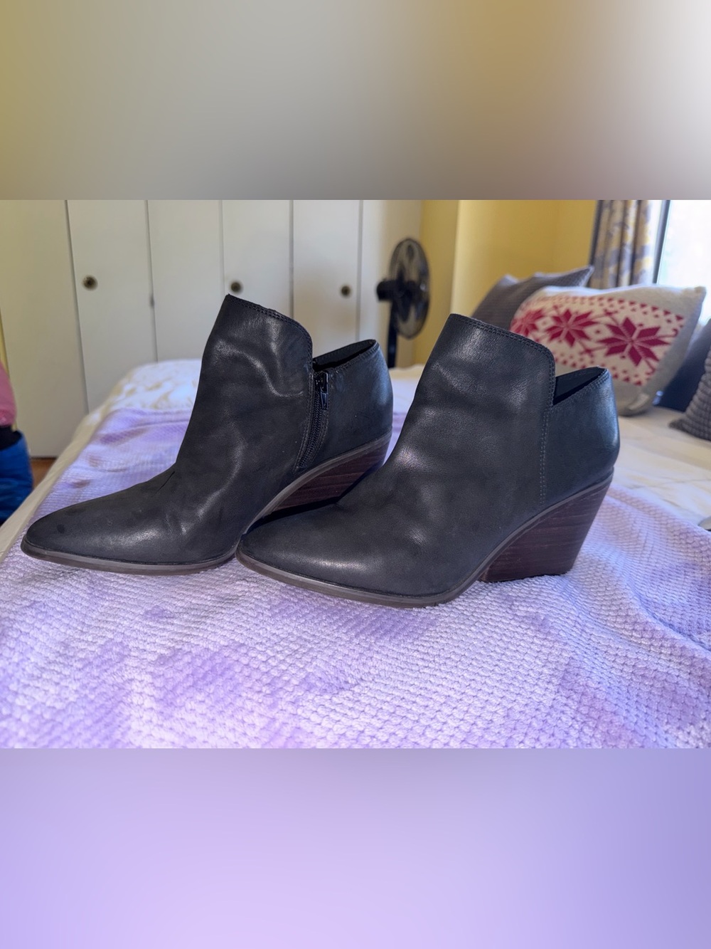 Women's Black Leather Wedge Ankle Booties NWOT size 10 Lucky Brand